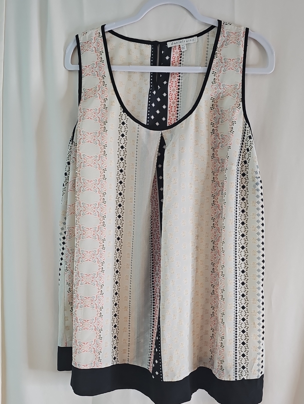 Daniel Rainn Cream Patterned Sleeveless Blouse with Black Trim